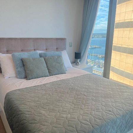 Magnificent Harbour View Skytower View Apartment In Cbd 奥克兰 外观 照片