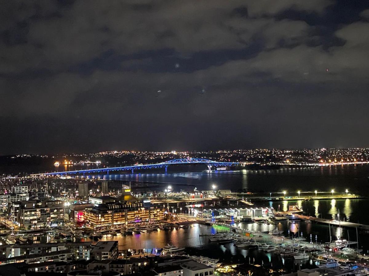 Magnificent Harbour View Skytower View Apartment In Cbd 奥克兰 外观 照片