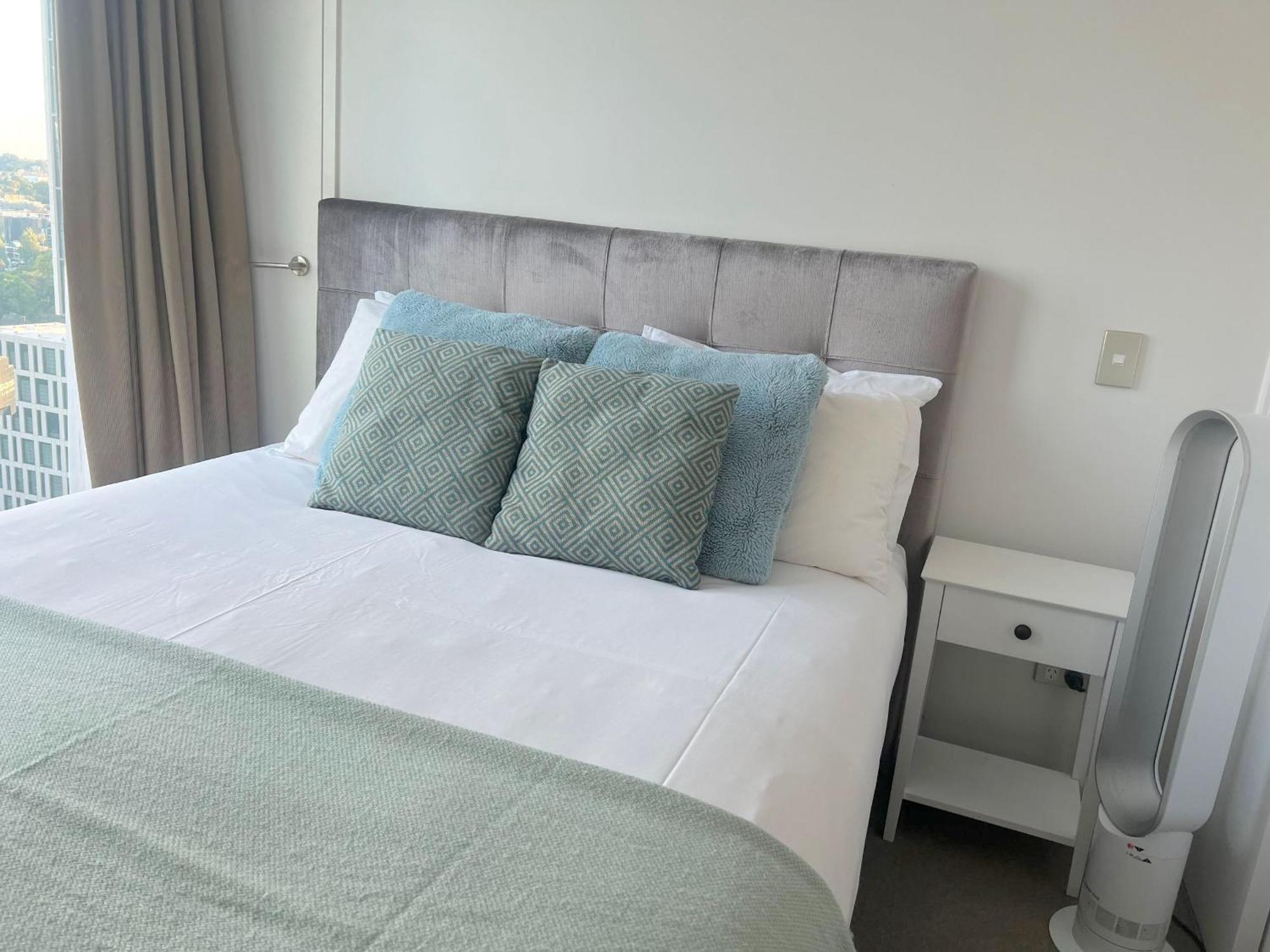 Magnificent Harbour View Skytower View Apartment In Cbd 奥克兰 外观 照片