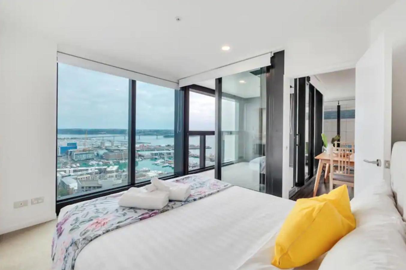 Magnificent Harbour View Skytower View Apartment In Cbd 奥克兰 外观 照片